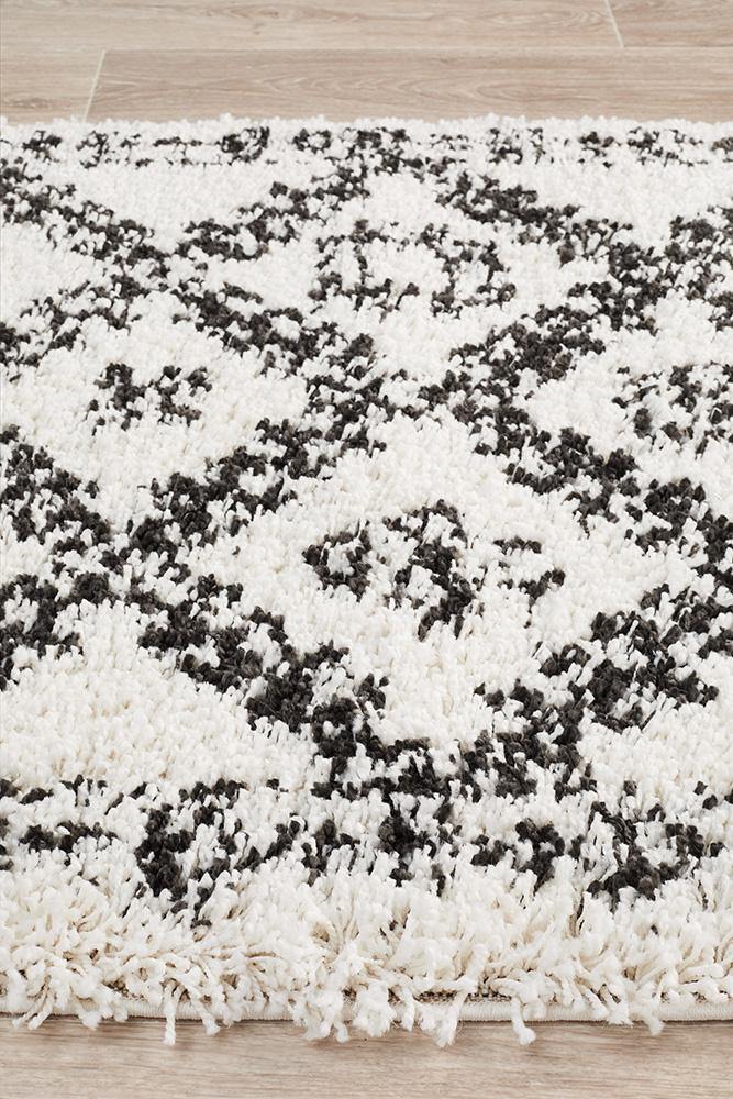 Saffron 33 White Runner Rug - Cozy Rugs Australia