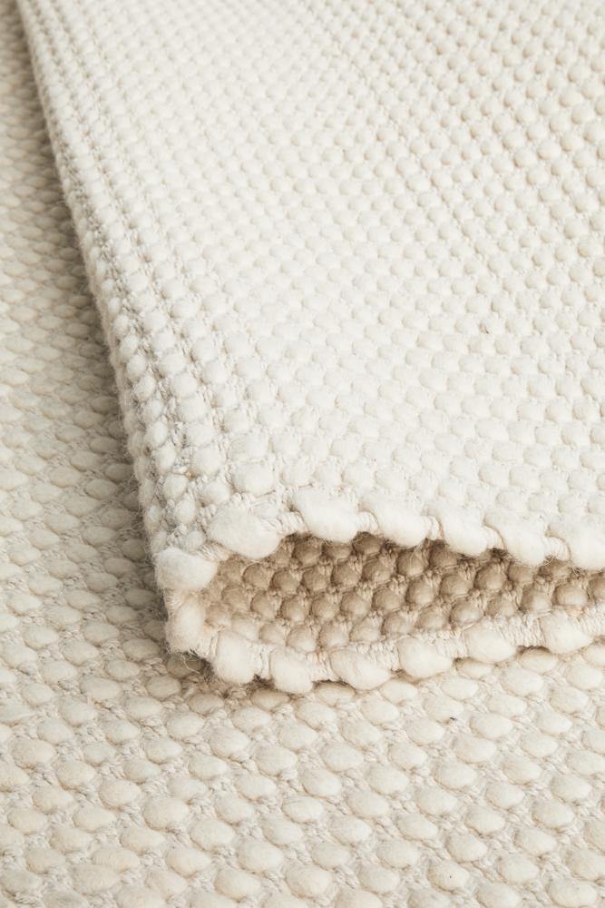 Skandinavian 300 White Rug - Cozy Rugs Australia