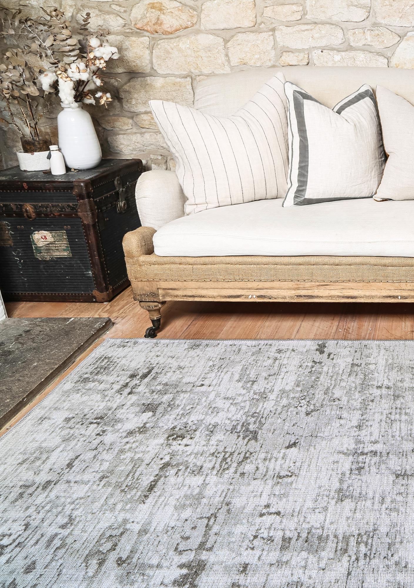 Abstract Evalina Grey Rug cropped view