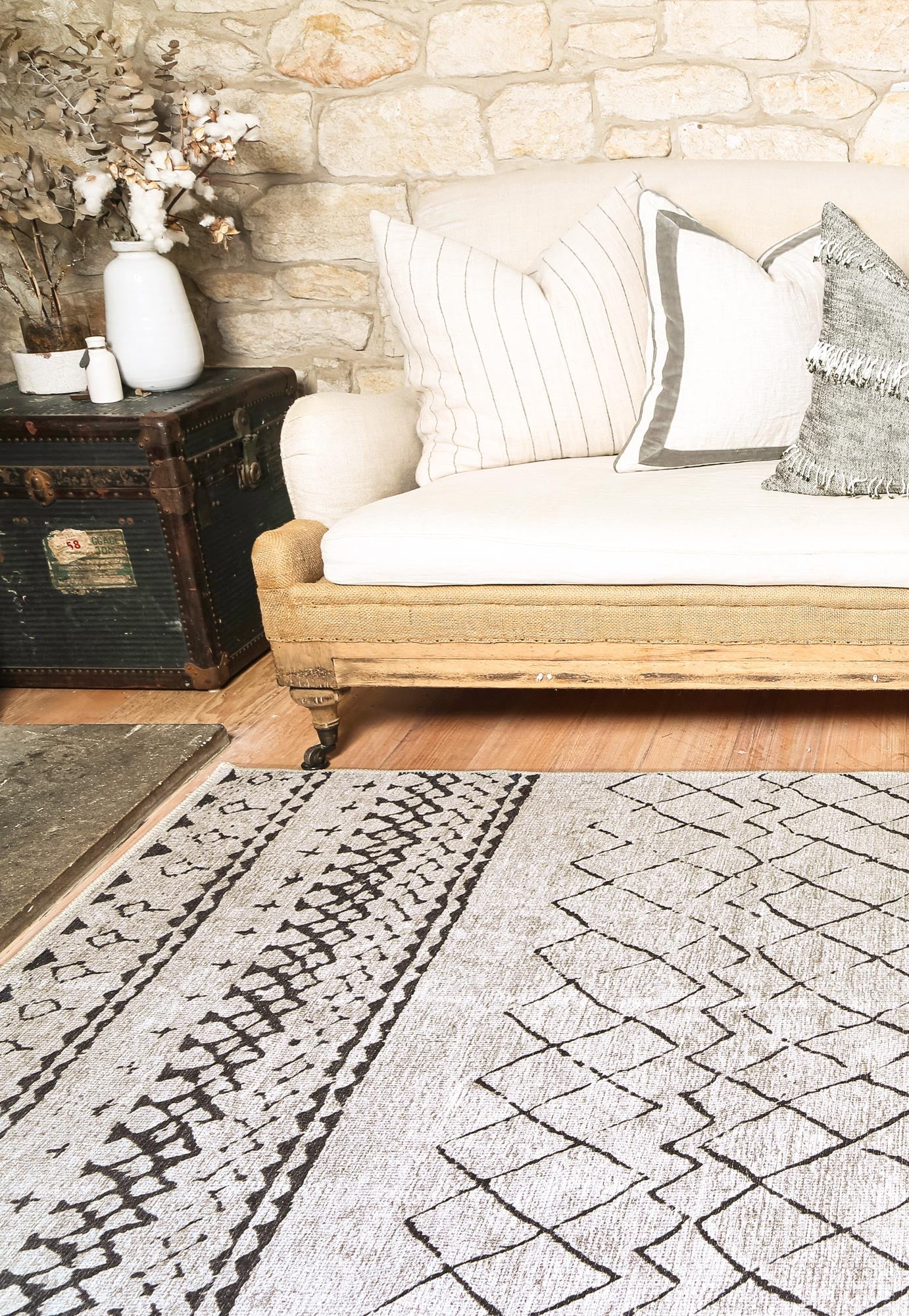 Alma Scandi Silver Rug modern