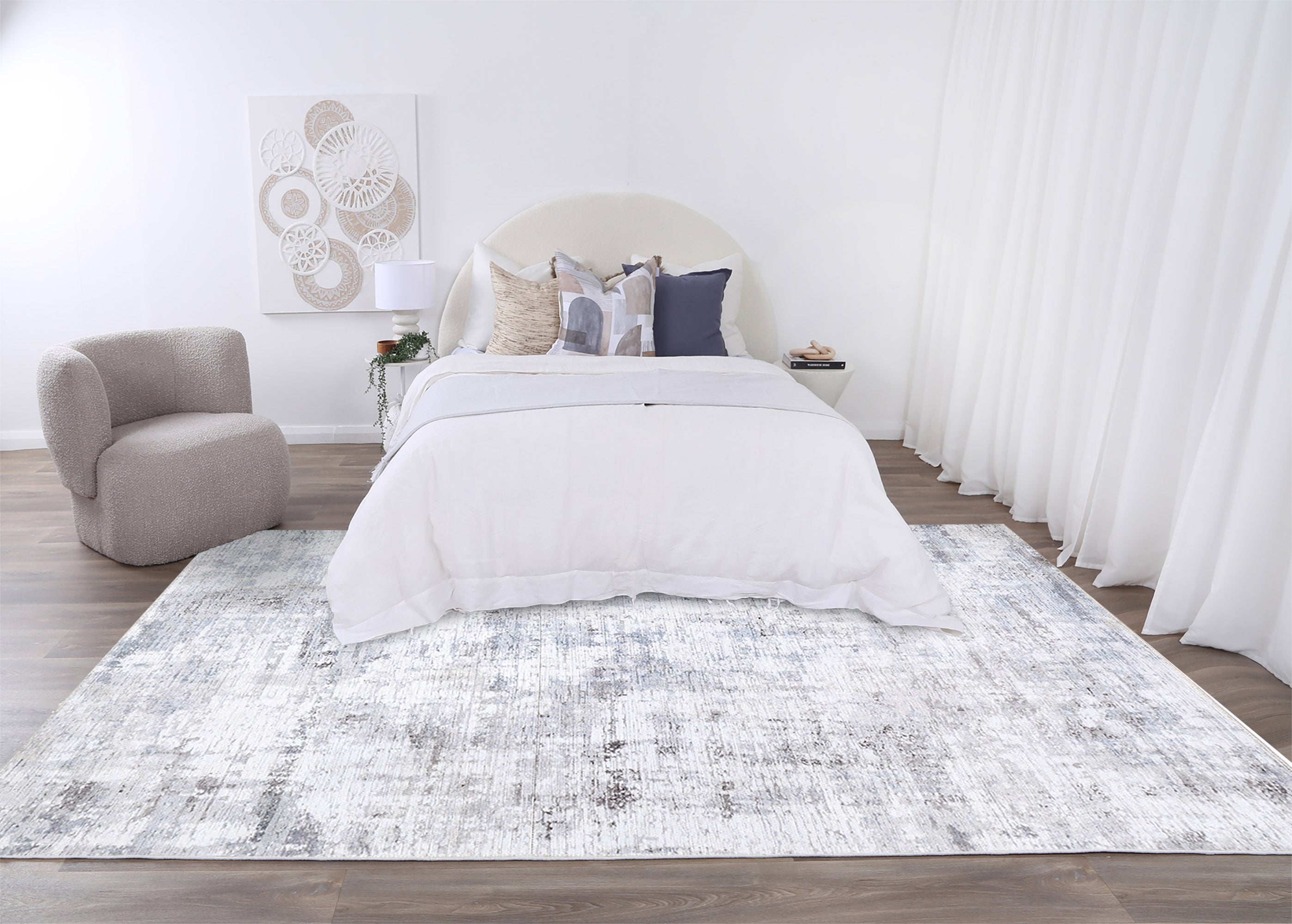 Abstract Evalina Grey Rug in bedroom