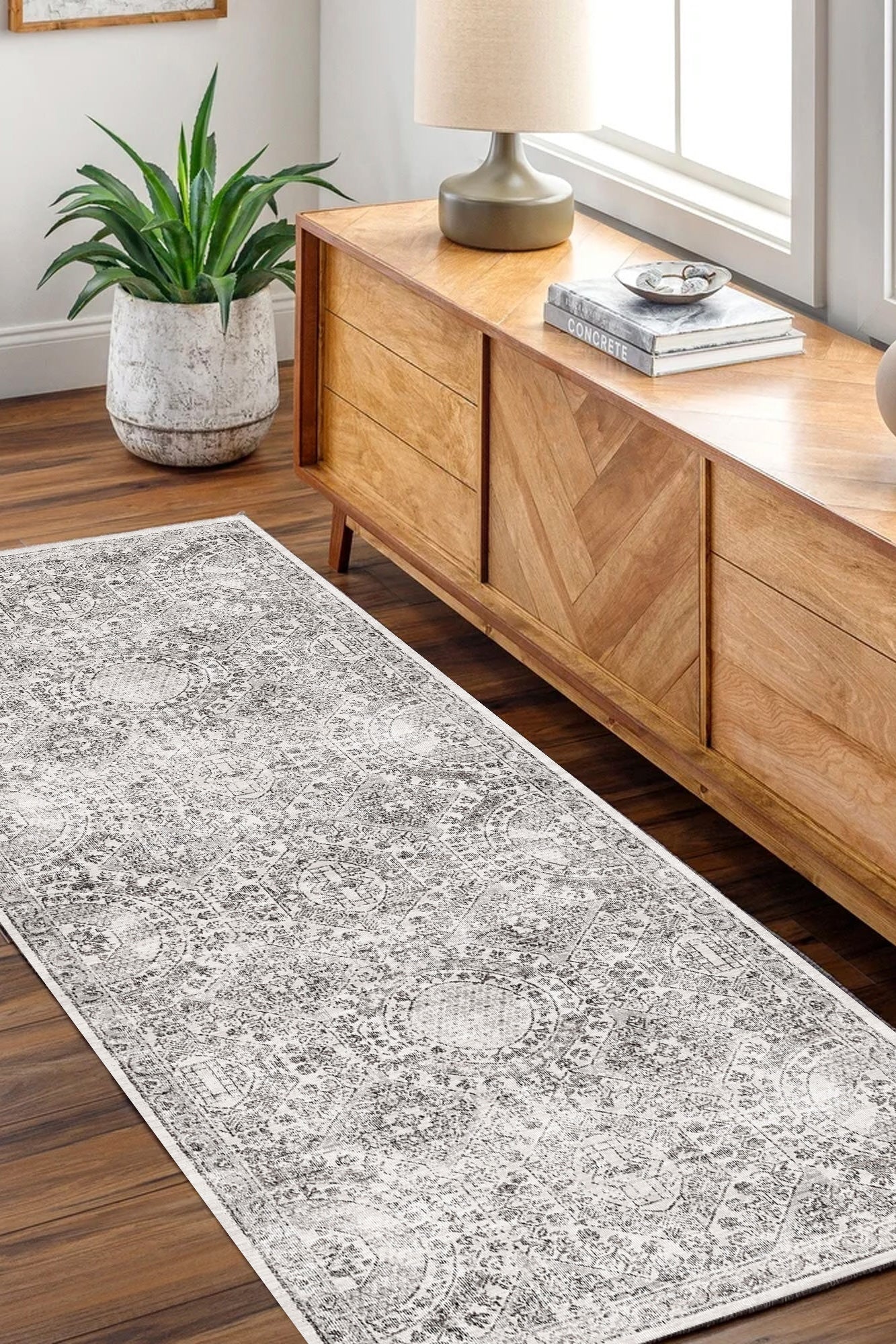 Versailles Winter Gray Runner main