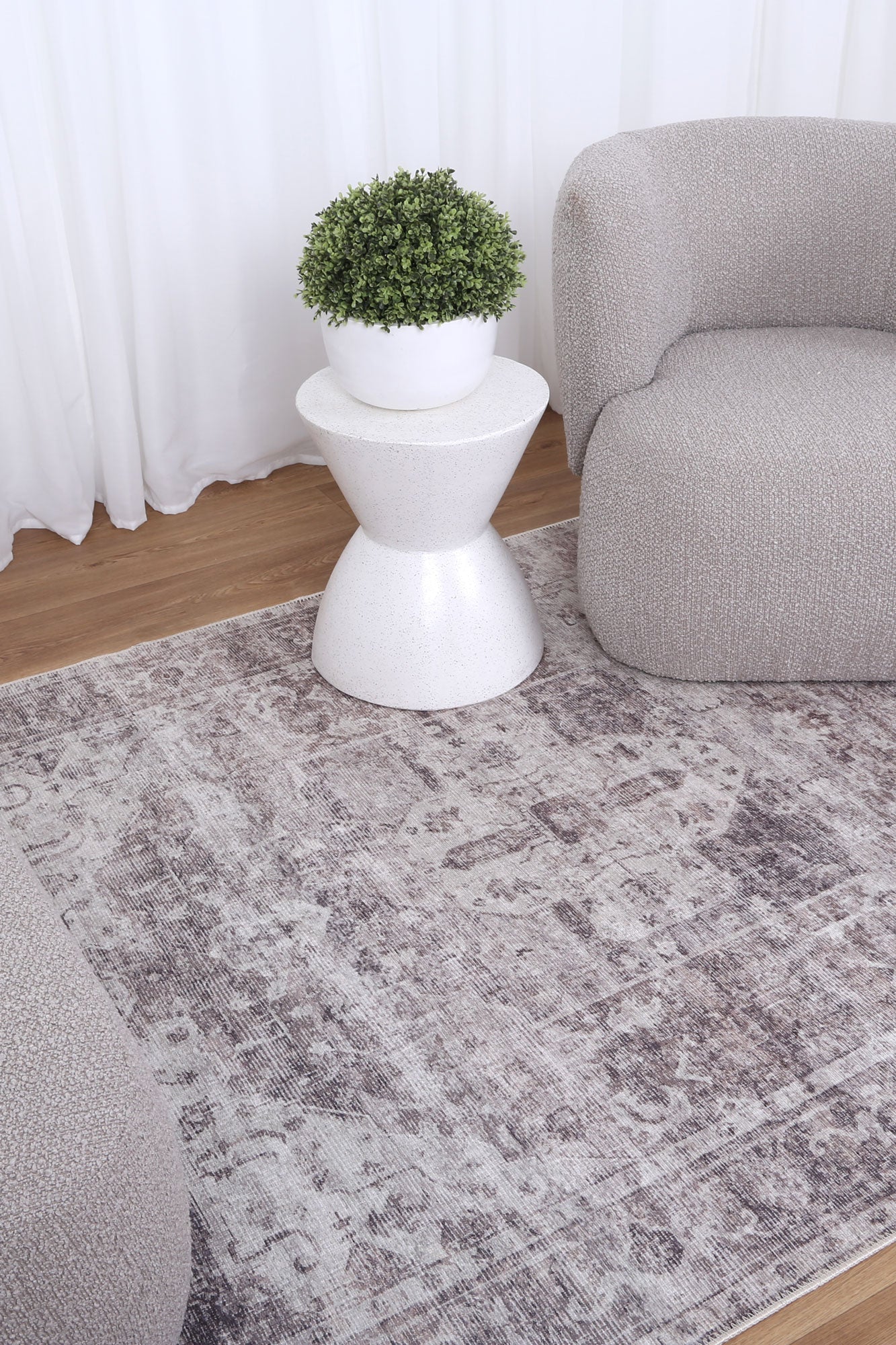 Chateau Ash Rug quality